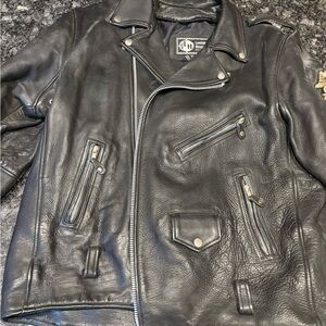 Men’s heavy duty vintage leather riding jacket